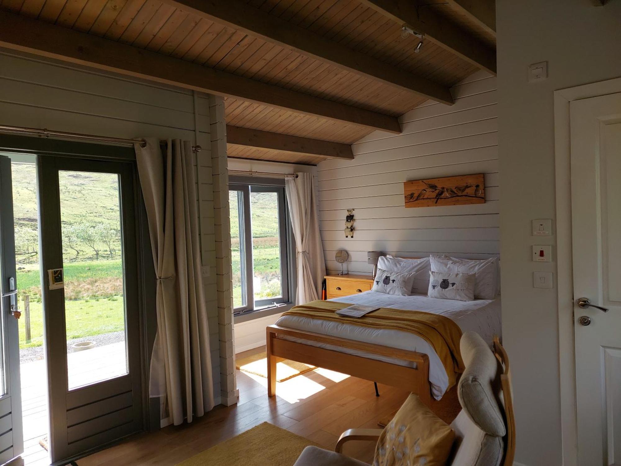 Crofters Cabin Bracadale ภายนอก รูปภาพ