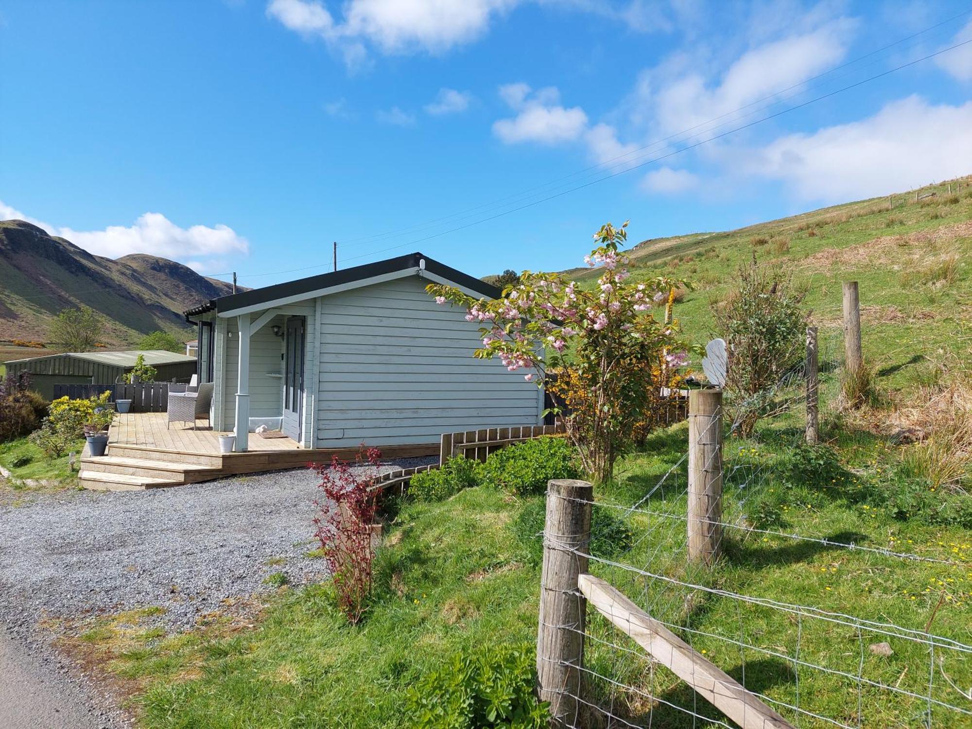 Crofters Cabin Bracadale ภายนอก รูปภาพ
