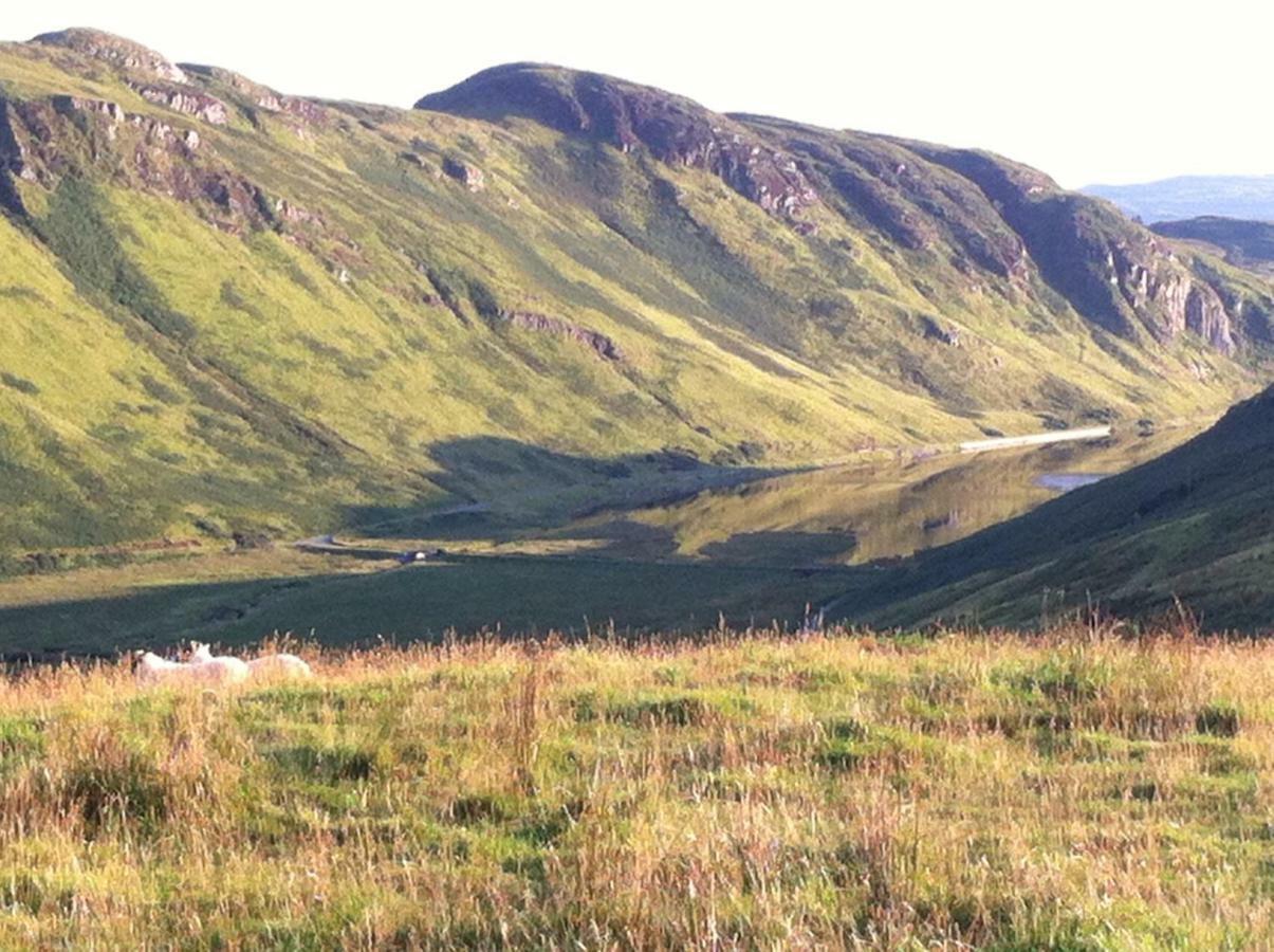 Crofters Cabin Bracadale ภายนอก รูปภาพ
